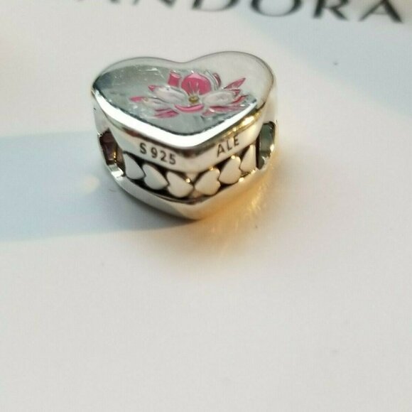 AUTH PANDORA SS CDN EXCLUSIVE LOTUS BLOOM ENG792015_3- NOT AVAILABLE USA - Picture 2 of 5